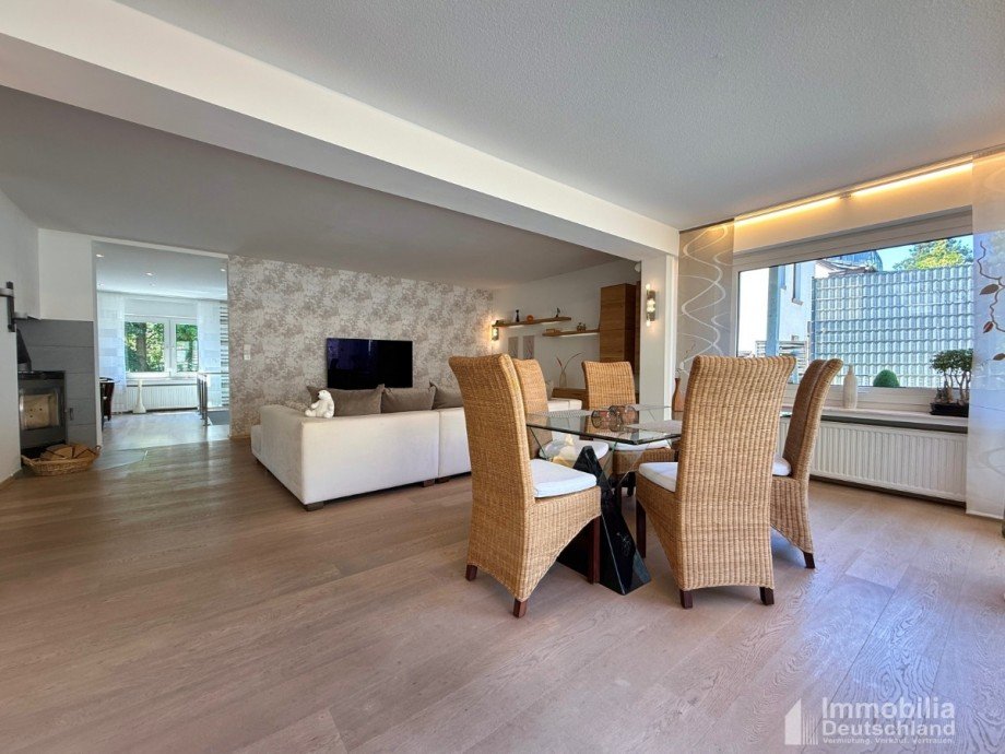 Wohnzimmer mit Blick in den Flur Erdgeschosswohnung Witten