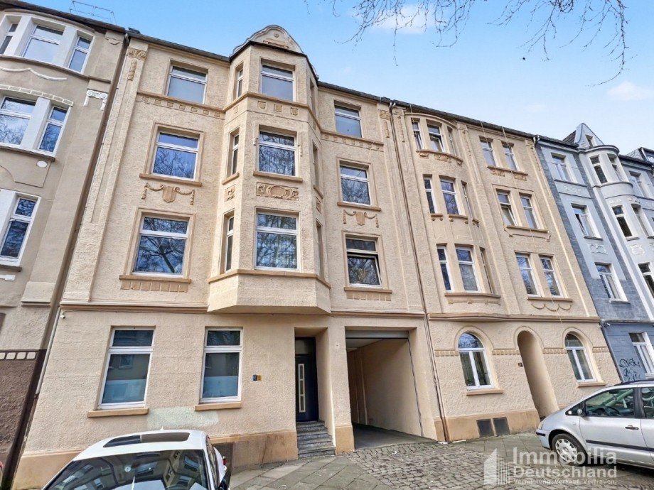 Blick von der Stra�e Mehrfamilienhaus Dortmund