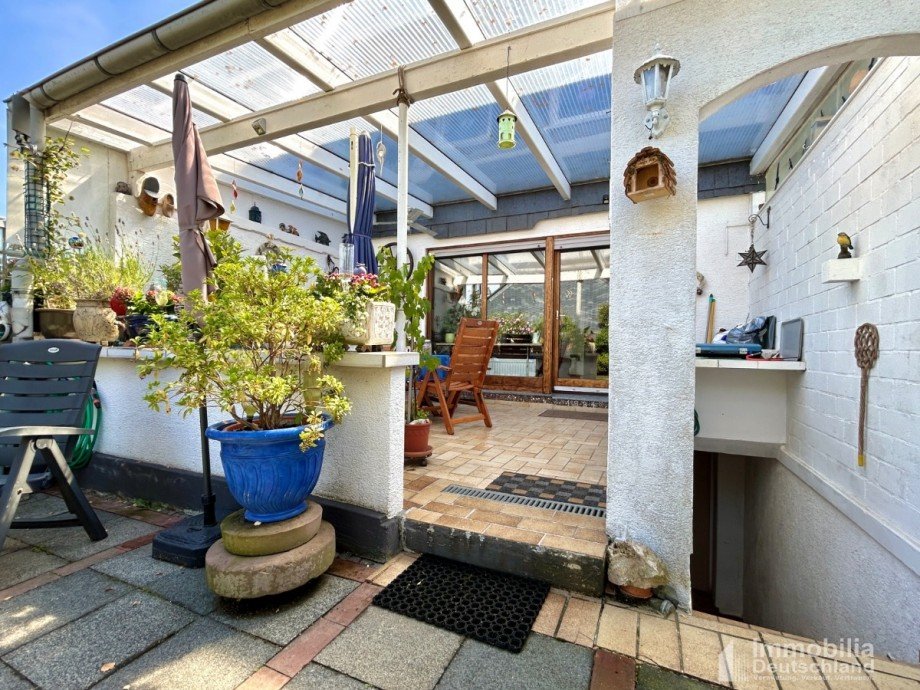 Blick auf den Kellerabgang Reihenmittelhaus Remscheid
