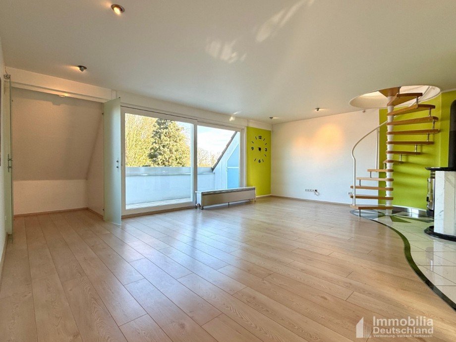 Wohnbereich Dachgeschoss Reihenendhaus L�nen