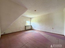 Schlafzimmer OG Gestalten statt Kompromisse eingehen: Doppelhaush�lfte mit Garage und gro�em Grundst�ck