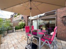 Terrasse 1. OG Wohnen & Arbeiten vereint in Bestlage: Ihr Logenplatz in der L�ner Fu�g�ngerzone!