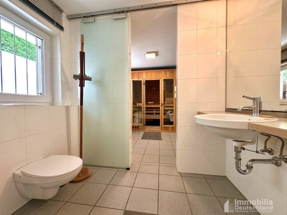 WC im Keller Doppelhaush�lfte Herdecke