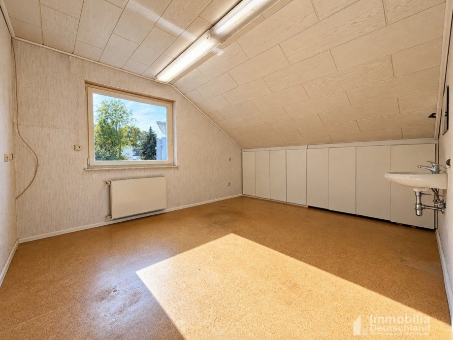 Drittes Kinderzimmer mit Wasseranschluss - OG Einfamilienhaus Dortmund