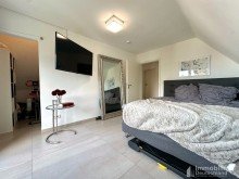 Schlafzimmer mit Balkon und Ankleide Liebenswerte Doppelhaush�lfte inkl. Garage, Sauna und gro�em Garten im Dortmunder S�den