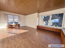 Wohnzimmer 1.OG Zweifamilienhaus mit Garagen in Wunschlage von L�nen