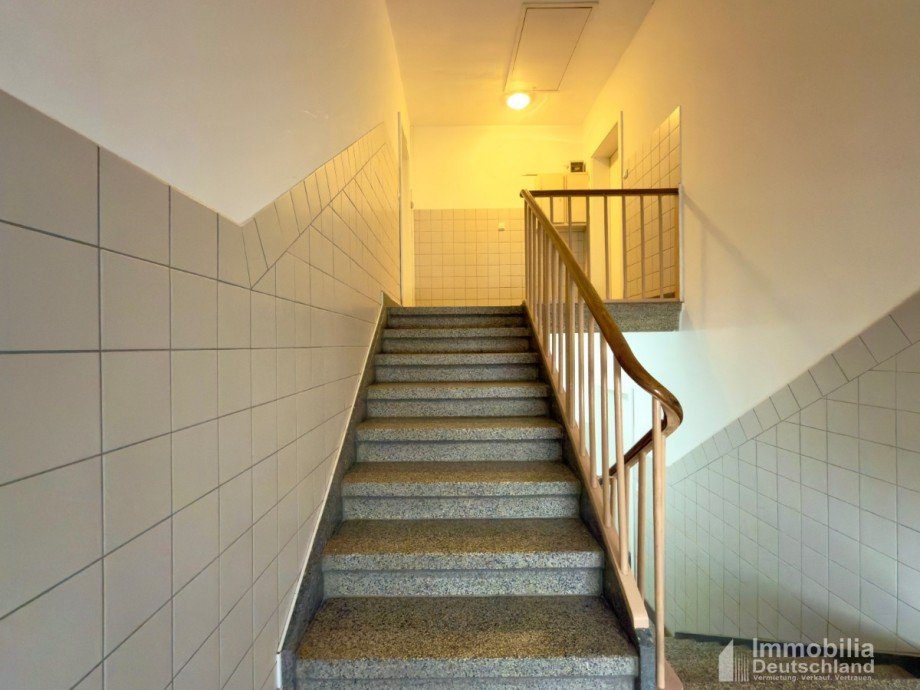 Hausflur zum Wohnungseingang Dachgeschosswohnung Dortmund