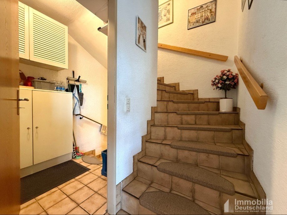 Treppe in Keller und ins OG Reihenmittelhaus Remscheid