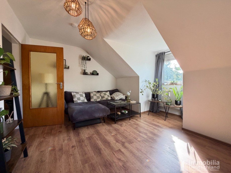Wohnzimmer Dachgeschosswohnung L�nen