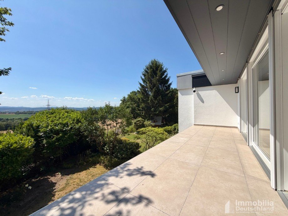 Gro�z�giger Balkon Einfamilienhaus Dortmund