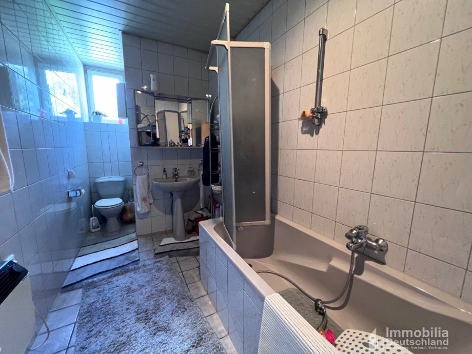 Badezimmer 1.OG Mehrfamilienhaus Dortmund