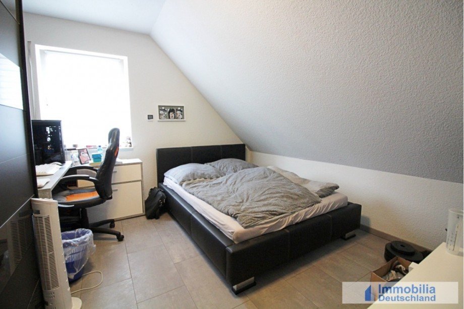 Zimmer 3 im 1.OG Reihenendhaus Dortmund