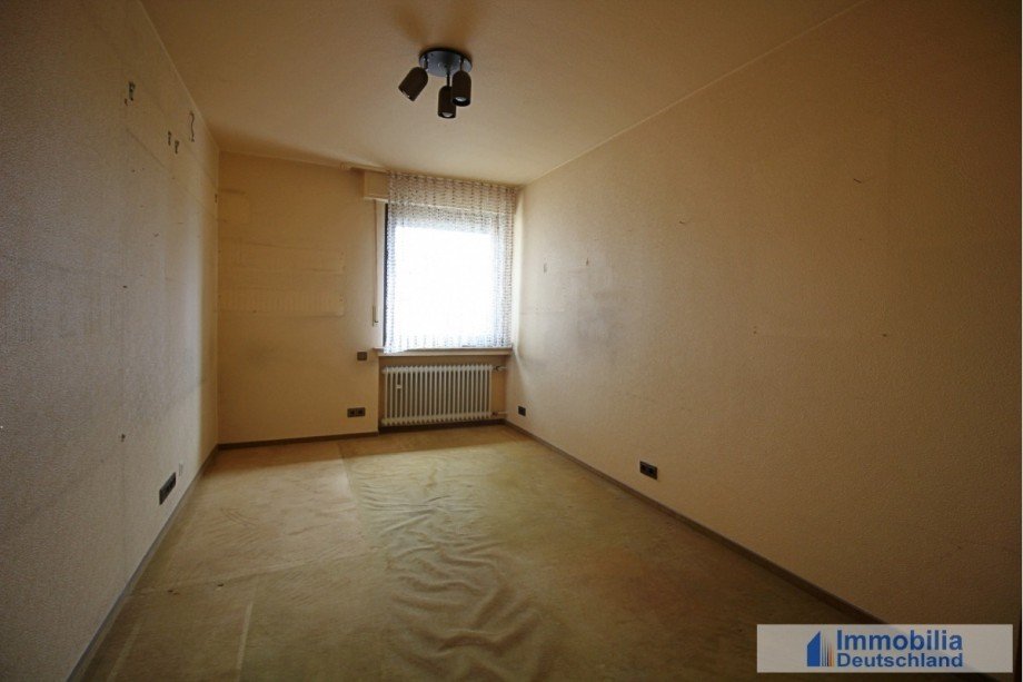 Schlafzimmer 1 v. 5 in der Hauptwohnung Zweifamilienhaus Dortmund