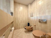 Badezimmer 2. OG Wohnen & Arbeiten vereint in Bestlage: Ihr Logenplatz in der L�ner Fu�g�ngerzone!