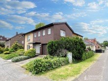 Au�enansicht Zweifamilienhaus mit Garagen in Wunschlage von L�nen