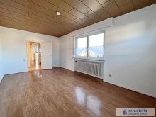 Schlafzimmer I, 1.OG Zweifamilienhaus mit Garagen in Wunschlage von L�nen