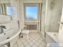 Badezimmer 1.OG Zweifamilienhaus mit Garagen in Wunschlage von L�nen