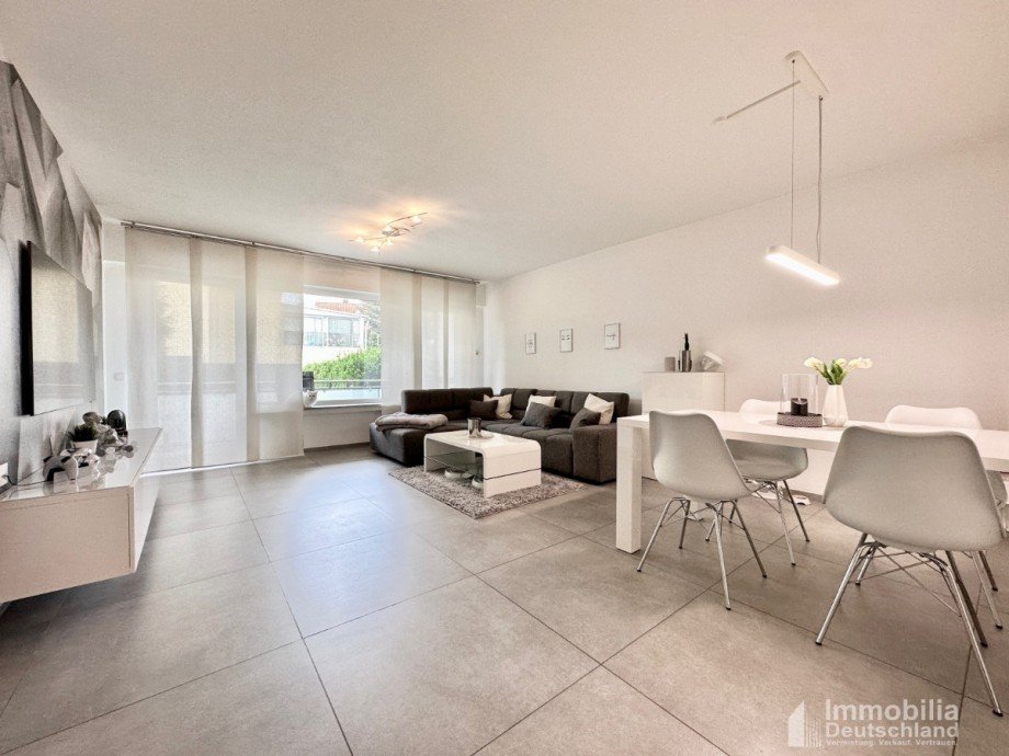 Weitr�umiger, heller Wohn-/Essbereich Erdgeschosswohnung Dortmund