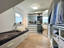 Drittes Zimmer im Obergeschoss Liebenswerte Doppelhaush�lfte inkl. Garage, Sauna und gro�em Garten im Dortmunder S�den