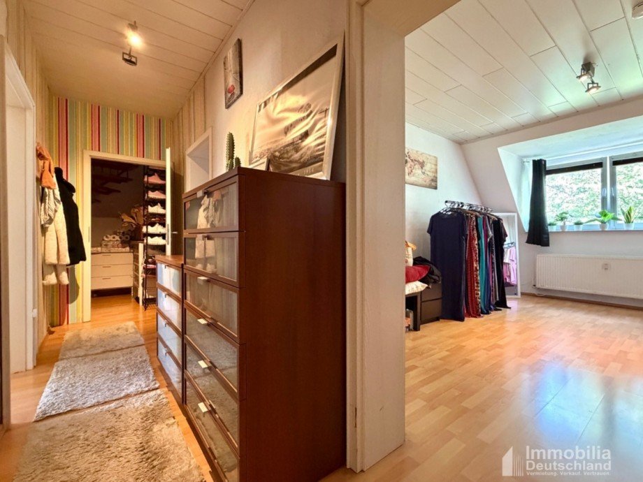 Blick vom Eingangsbereich Dachgeschosswohnung Dortmund