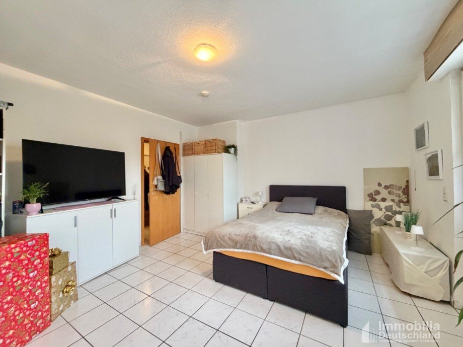 Schlafzimmer 1. OGL Mehrfamilienhaus Dortmund