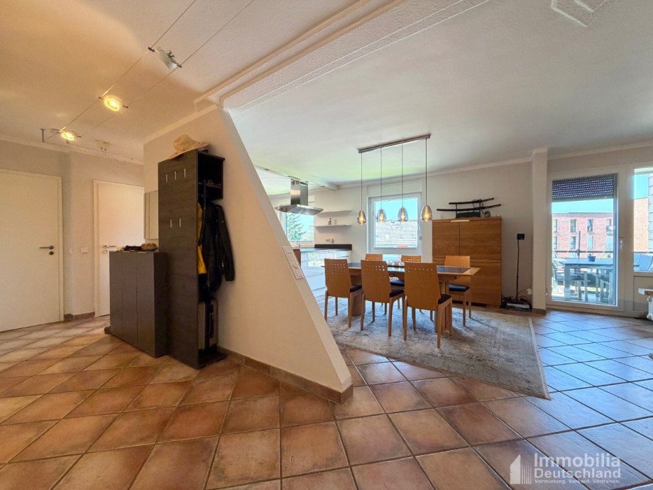 Blick auf Eingangsbereich / Essbereich Etagenwohnung Castrop-Rauxel
