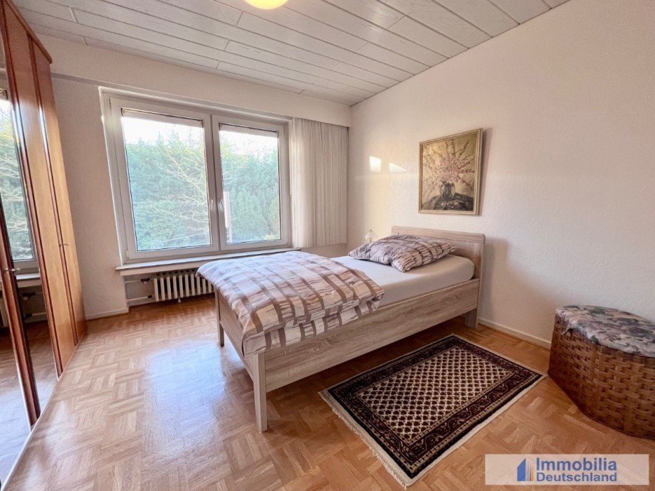 Schlafzimmer II, EG Zweifamilienhaus L�nen