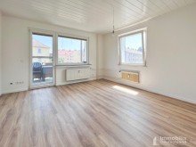 Wohnzimmer Moderne 3-Zimmer-Wohnung mit Balkon im Hafenviertel Dortmund