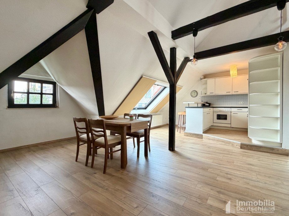 Wohnzimmer / Essbereich mit Blick auf K�che DG Einfamilienhaus L�nen
