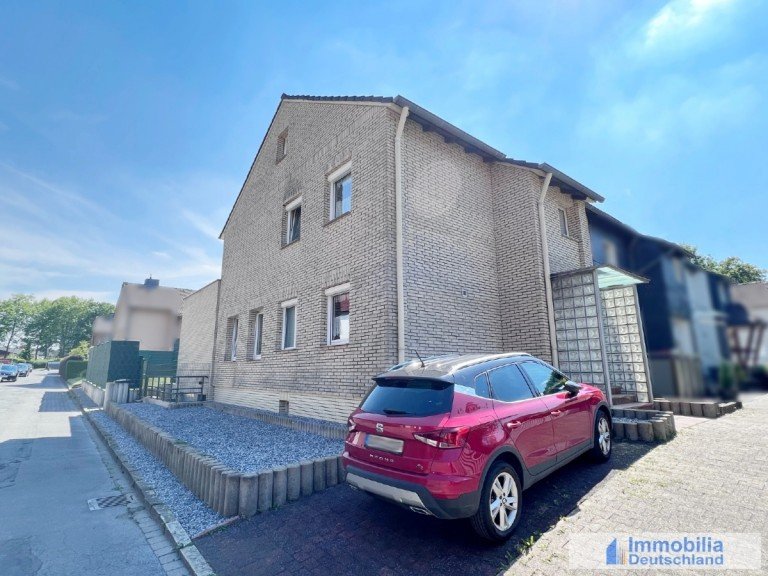 Au�enansicht Dortmund Reiheneckhaus Familientraum als 1-2 Familienhaus mit Garten und Garage in Dortmund-Huckarde
