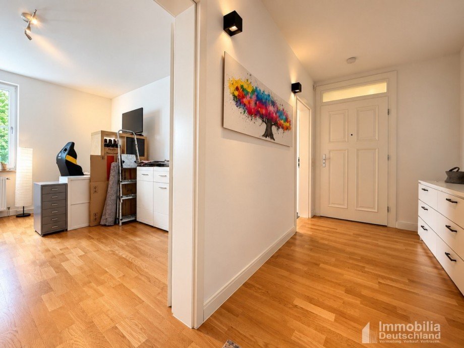 Blick in Arbeitszimmer und auf die Eingangst�r Etagenwohnung Dortmund