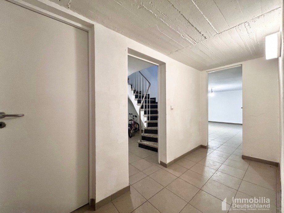Flur KG Zweifamilienhaus Dortmund