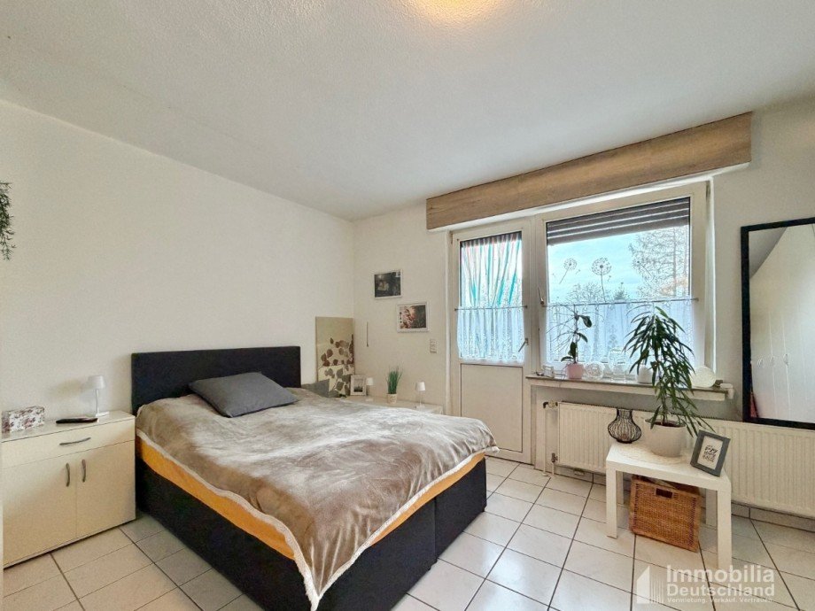 Schlafzimmer 1. OGL Mehrfamilienhaus Dortmund