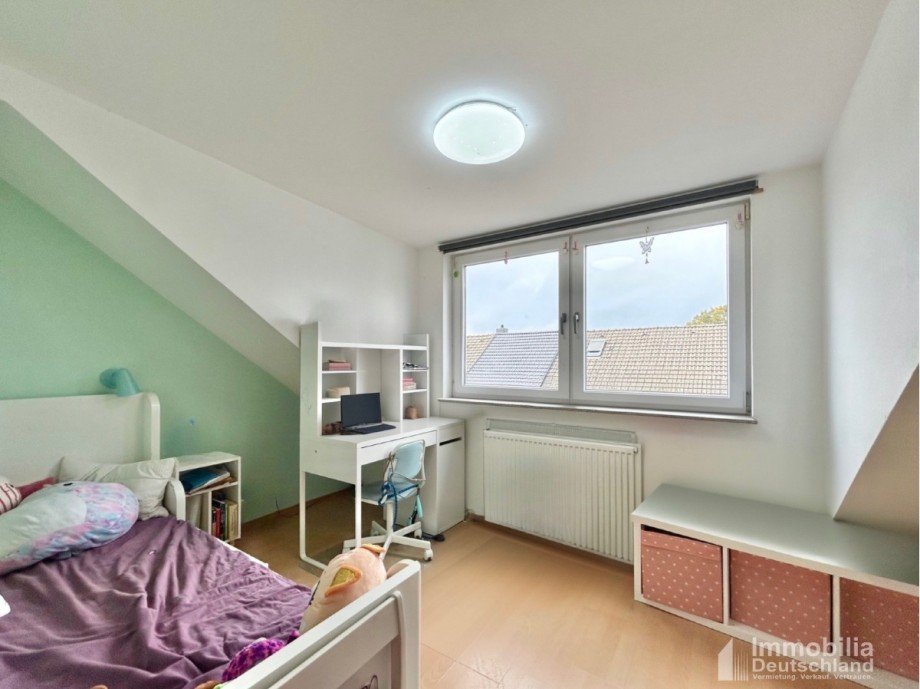 Schlafzimmer 3 DG Zweifamilienhaus Dortmund