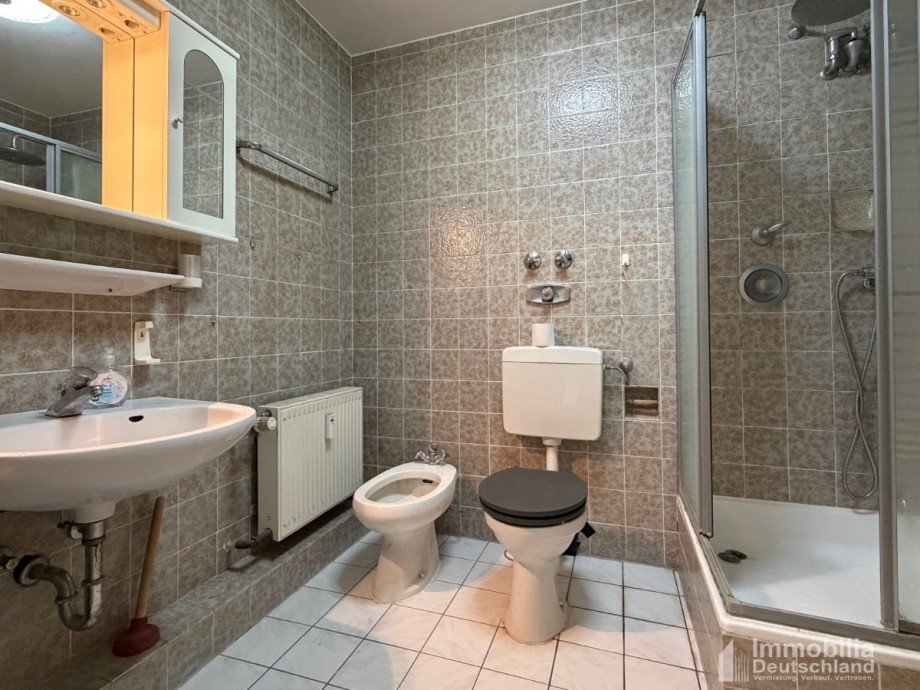 Badezimmer 1 Etagenwohnung L�nen