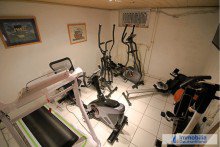 Fitnesskeller Modernes Reihenendhaus mit Garten und Garage in Dortmund-Derne