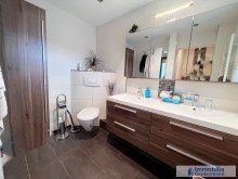 Badezimmer im EG Modernisierte Doppelhaush�lfte auf Traumgrundst�ck