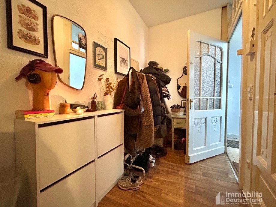 Diele mit Sicht auf Eingangst�r - 1. OGL Etagenwohnung Dortmund