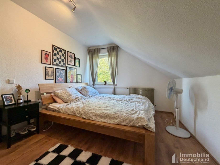 Schlafzimmer Dachgeschosswohnung L�nen