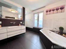 Badezimmer Vielseitig nutzbar! 2-Familienhaus + Einlieger mit Garten in Bergkamen