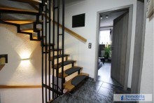 Treppenhaus Modernes Reihenendhaus mit Garten und Garage in Dortmund-Derne