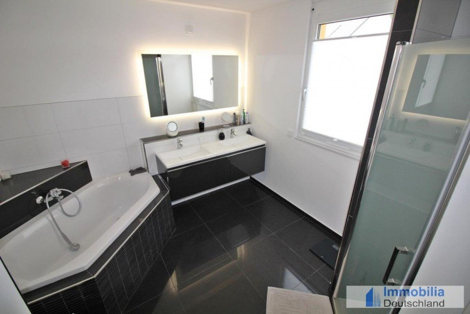 Badezimmer 1.OG Reihenendhaus L�nen