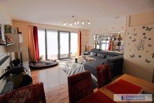 Bild... Familienfreundliches Haus mit Garten und 2 Stellpl�tzen