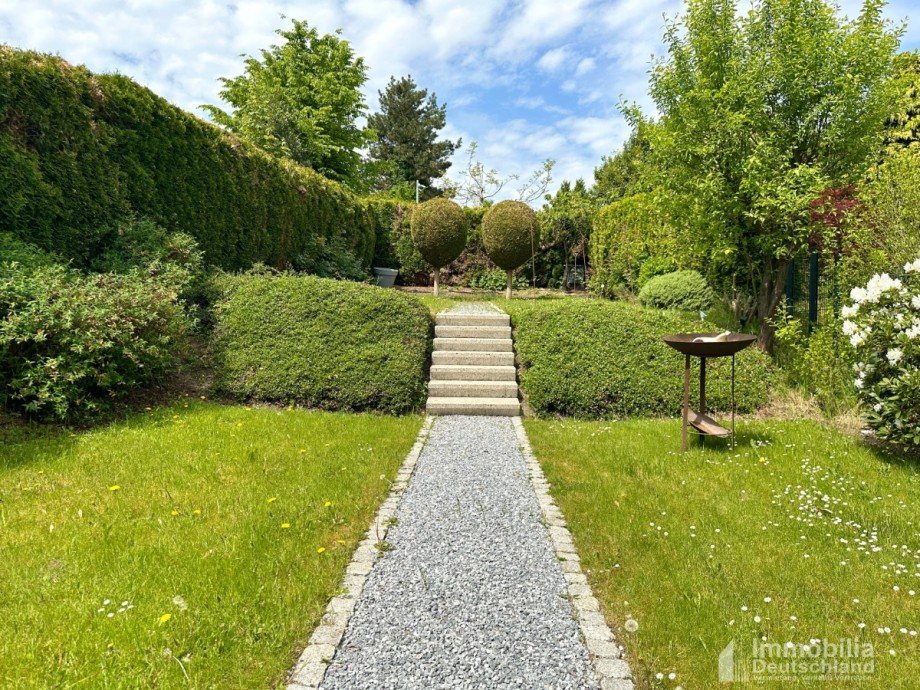 Blick - Terrasse zum Garten Doppelhaush�lfte Herdecke