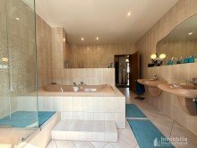 Badezimmer 2. OG Wohnen & Arbeiten vereint in Bestlage: Ihr Logenplatz in der L�ner Fu�g�ngerzone!