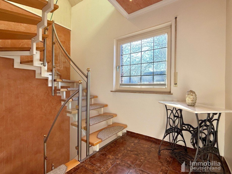 Hausflur im Obergeschoss Reihenendhaus L�nen