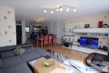 Bild... Familienfreundliches Haus mit Garten und 2 Stellpl�tzen