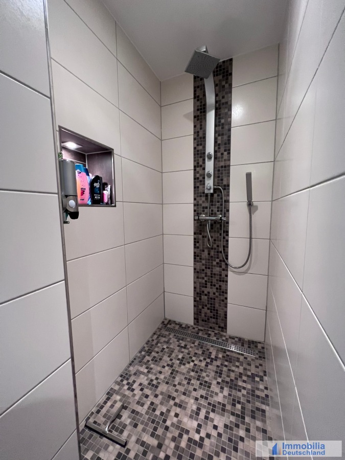 Dusche im EG Doppelhaush�lfte L�nen