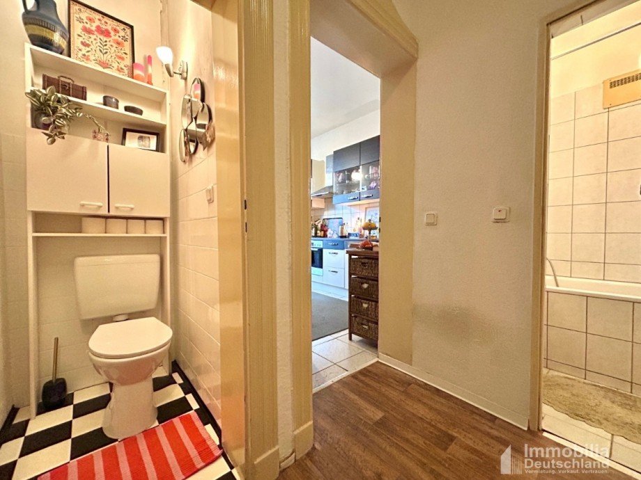 Diele mit Sicht in die Wohnung - 1. OGL Etagenwohnung Dortmund