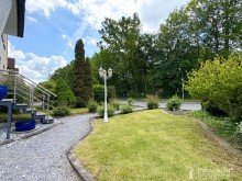 Vorgarten Gestalten statt Kompromisse eingehen: Doppelhaush�lfte mit Garage und gro�em Grundst�ck